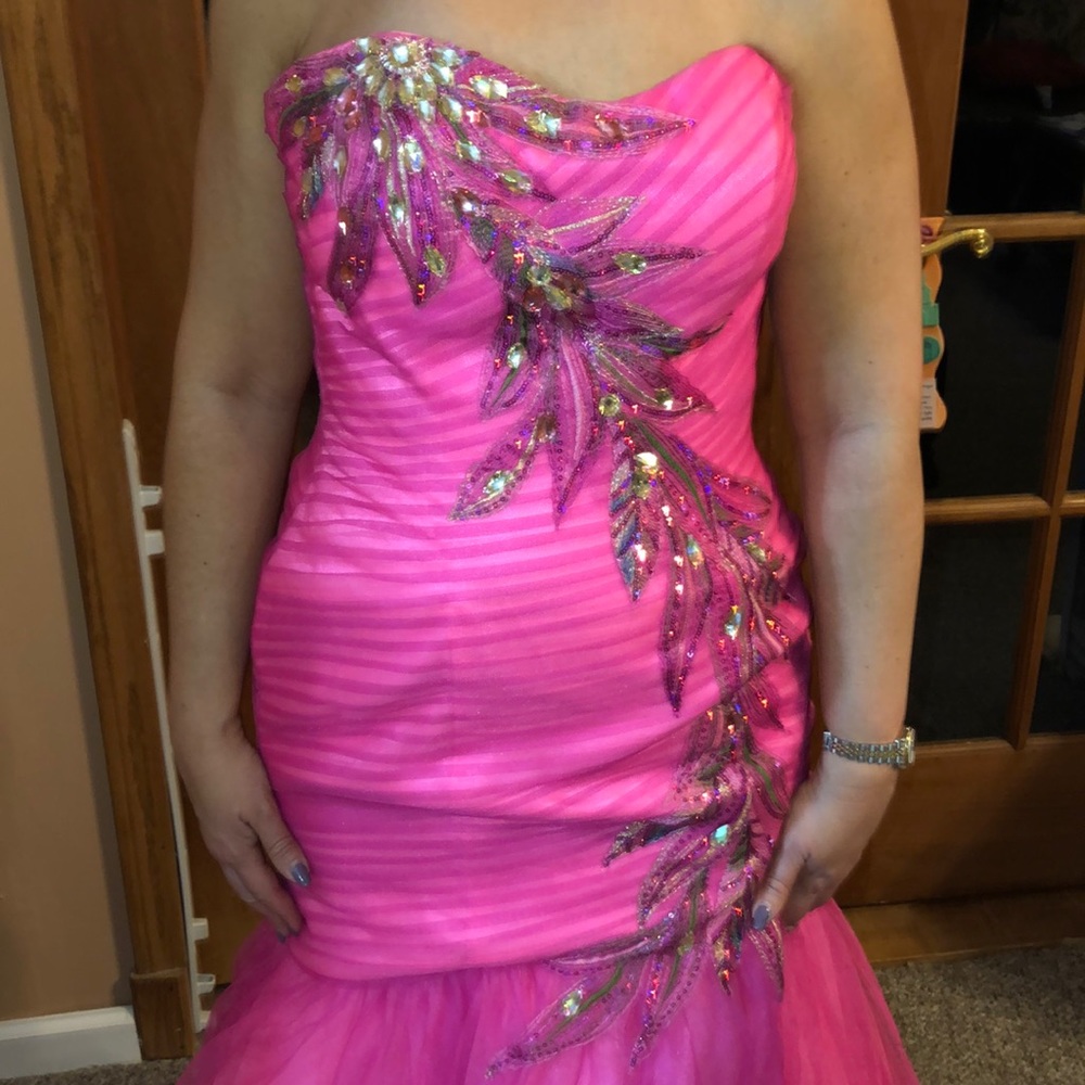 Prom dress bejeweled front never worn with tool